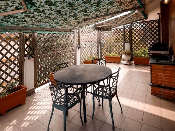 Attico di 38 mq ristrutturato con grande terrazzo
